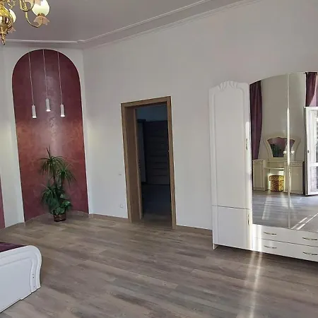 Apartment On Dudayeva 17 Lwów Zewnętrze zdjęcie