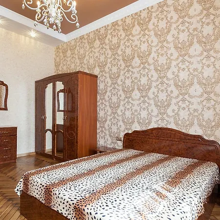 Apartment On Dudayeva 17 Lwów Zewnętrze zdjęcie