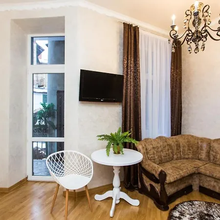 Apartment On Dudayeva 17 Lwów Zewnętrze zdjęcie