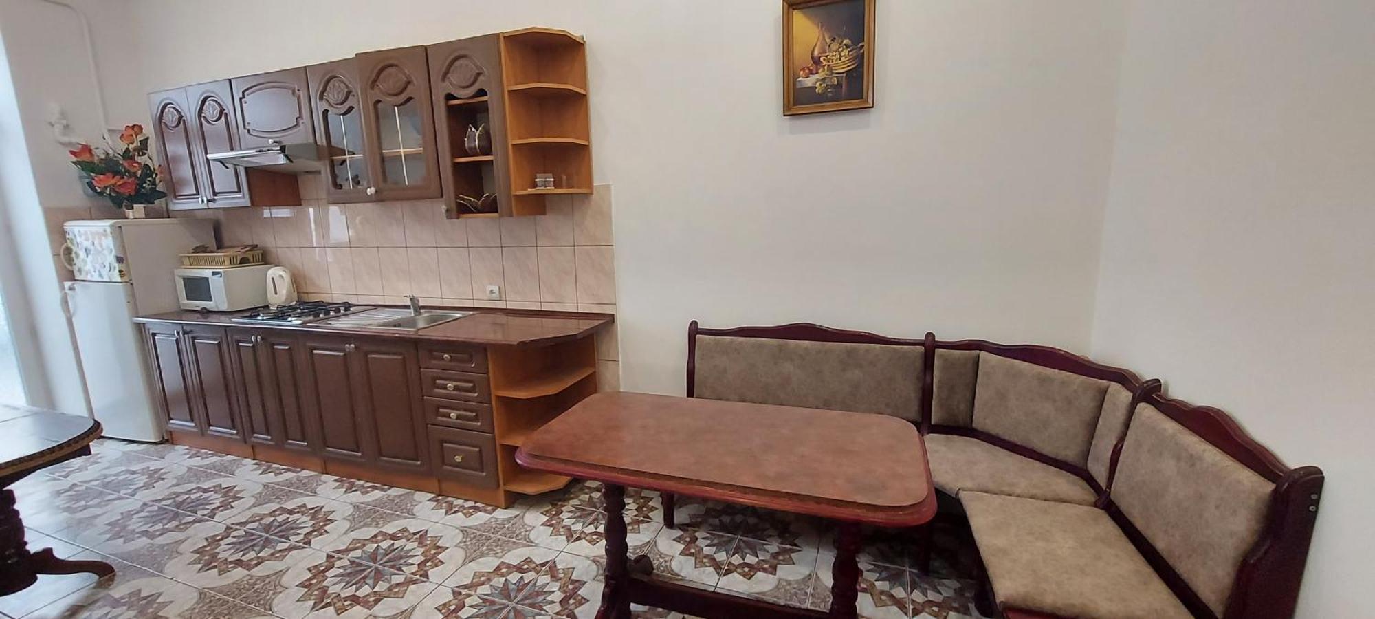 On Dudayeva 17 Apartment *