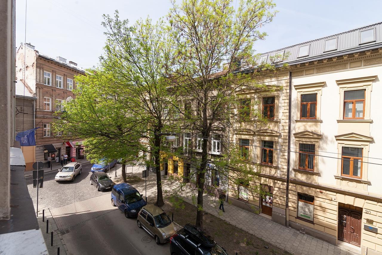 On Dudayeva 17 Apartment Lviv