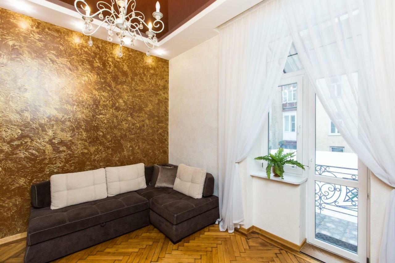 On Dudayeva 17 Apartment